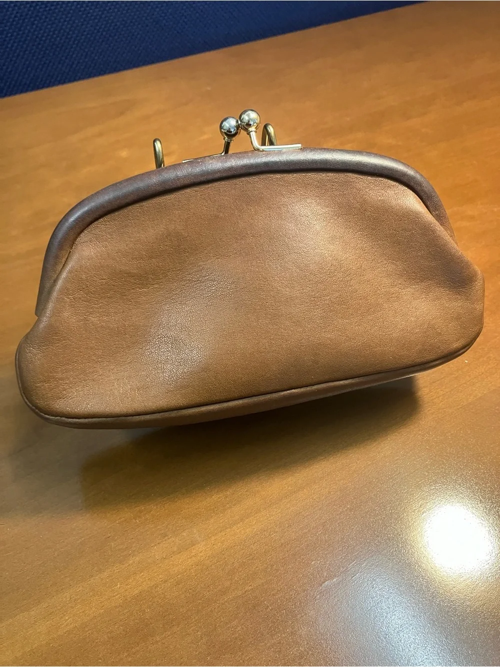 Vintage Coach Tan Leather Kiss-Lock Utility Purse 7160